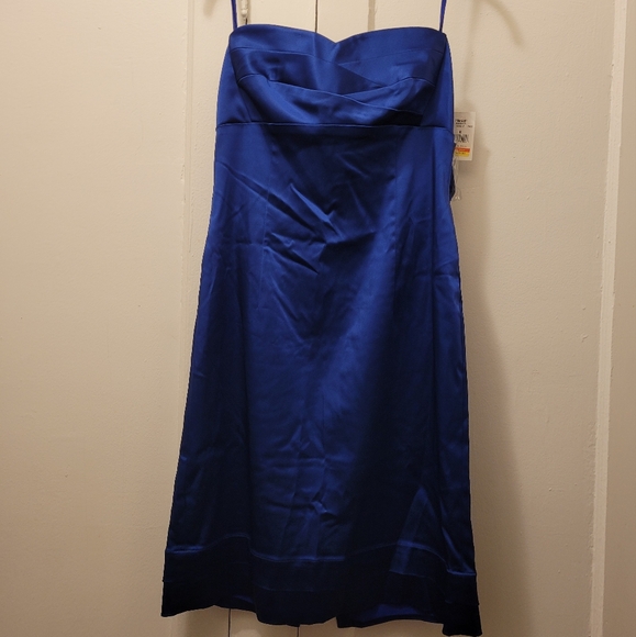 Tahari Dresses & Skirts - NWT, Size 10, Tahari dress